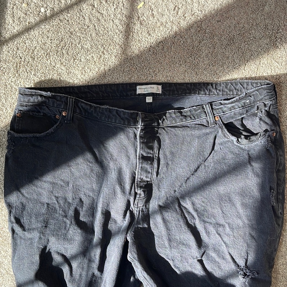 Abercrombie Curve Love The Dad High Rise Jeans